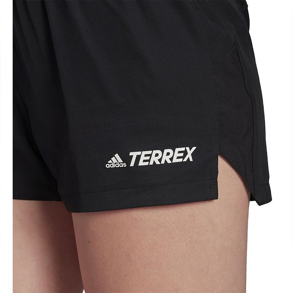 Adidas Yürüyüş 3´´ Shorts Pantolon Kadın Siyah | BTJF-67825